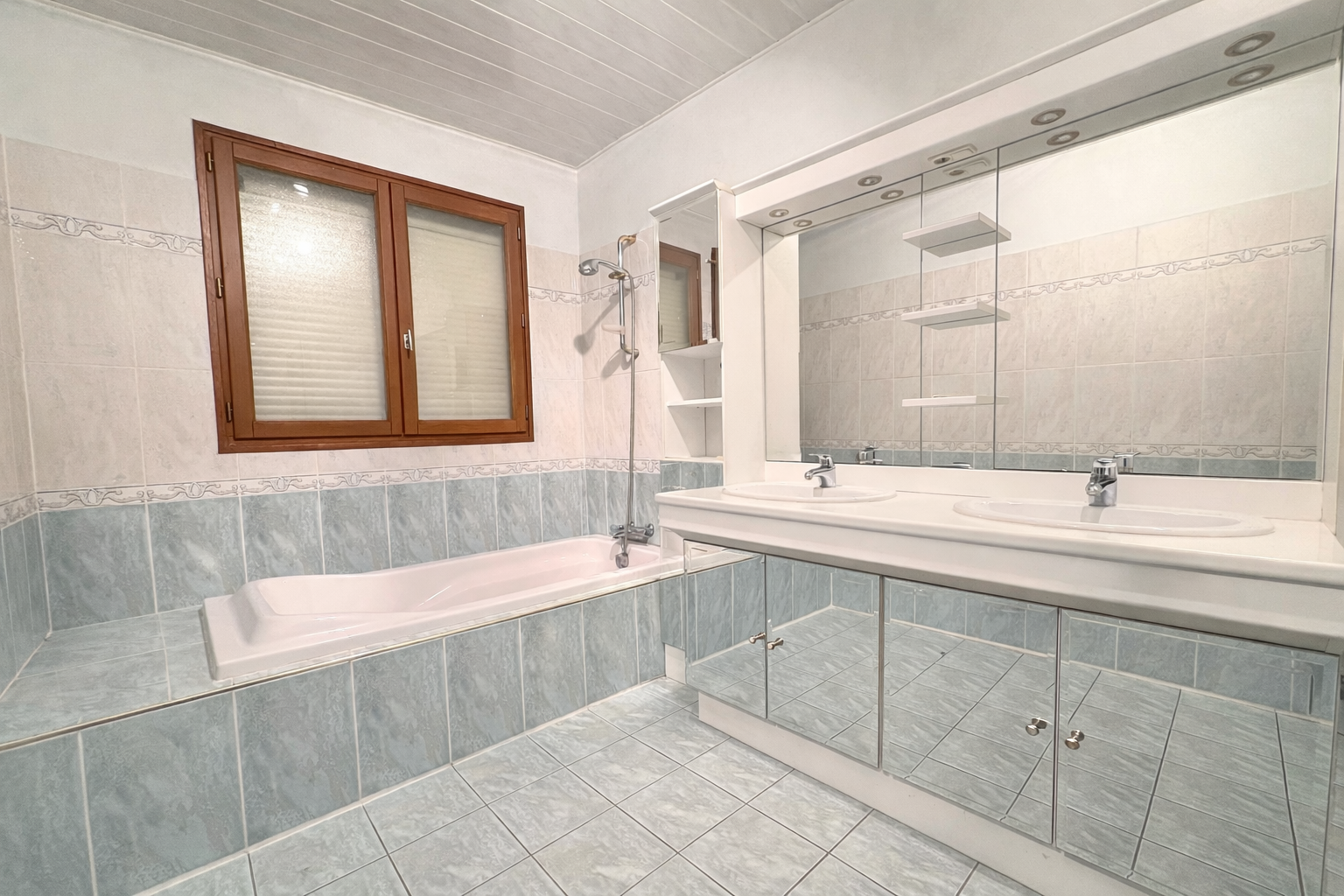 ChatGPT Image 9 janv. 2026, 18_44_05