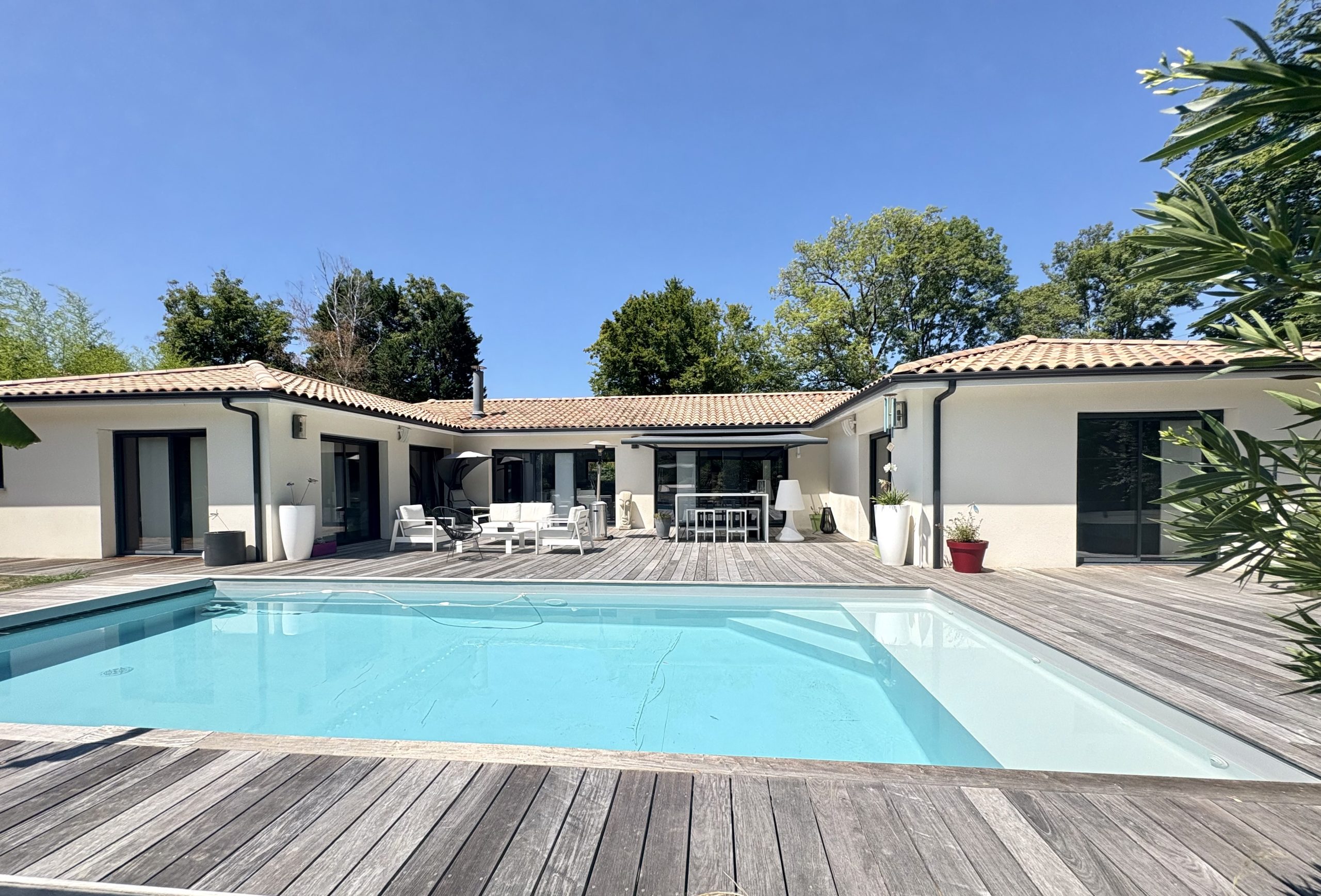 Appartement 7 pièces 206 m² · à Montussan · 206 m² · 780 000 €